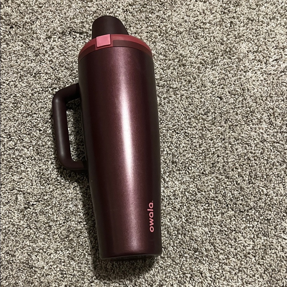 Owalo Maroon Travel Mug with Handle - Insulated Thermal Tumbler